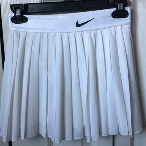 White Nike tennis skirt